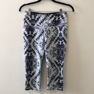 Victoria's Secret Knockout crop leggings